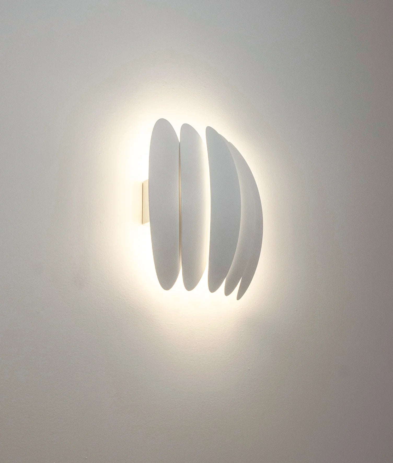 CLA TIJUANA: City Series Curved Dimmable Interior Wall Light Tri - White 17W 220-240V IP20 - TIJUANA - CLA Lighting