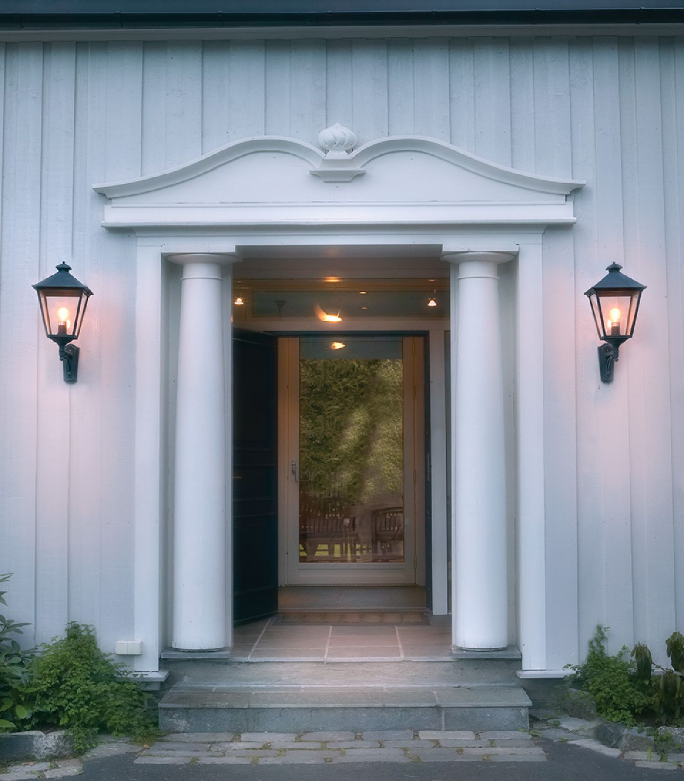 Norlys London Arm Small/Large Exterior Wall Lights Black / White IP54 - NLYS.480, NLYS.481, NLYS.490, NLYS.493- Norlys