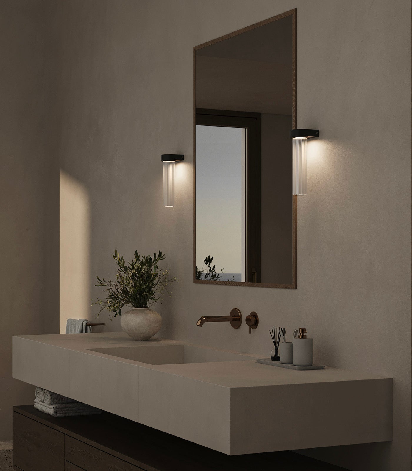 Lighting Republic Edge Interior Wall Light 2700K Old Brass/ Iron 4W IP44- LR.i01.75. + LR.A05.001.