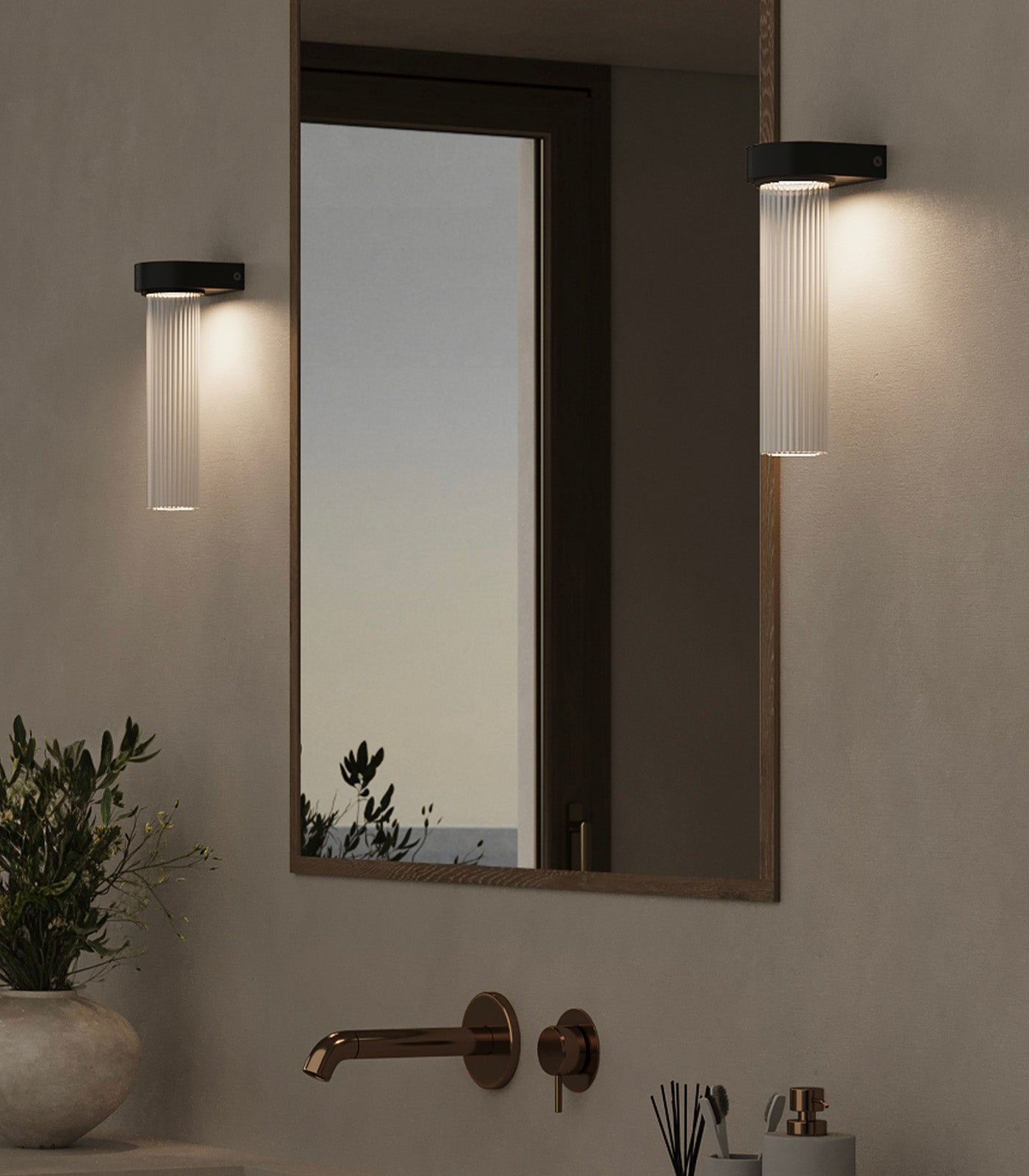 Lighting Republic Edge Interior Wall Light 2700K Old Brass/ Iron 4W IP44- LR.i01.75. + LR.A05.001.