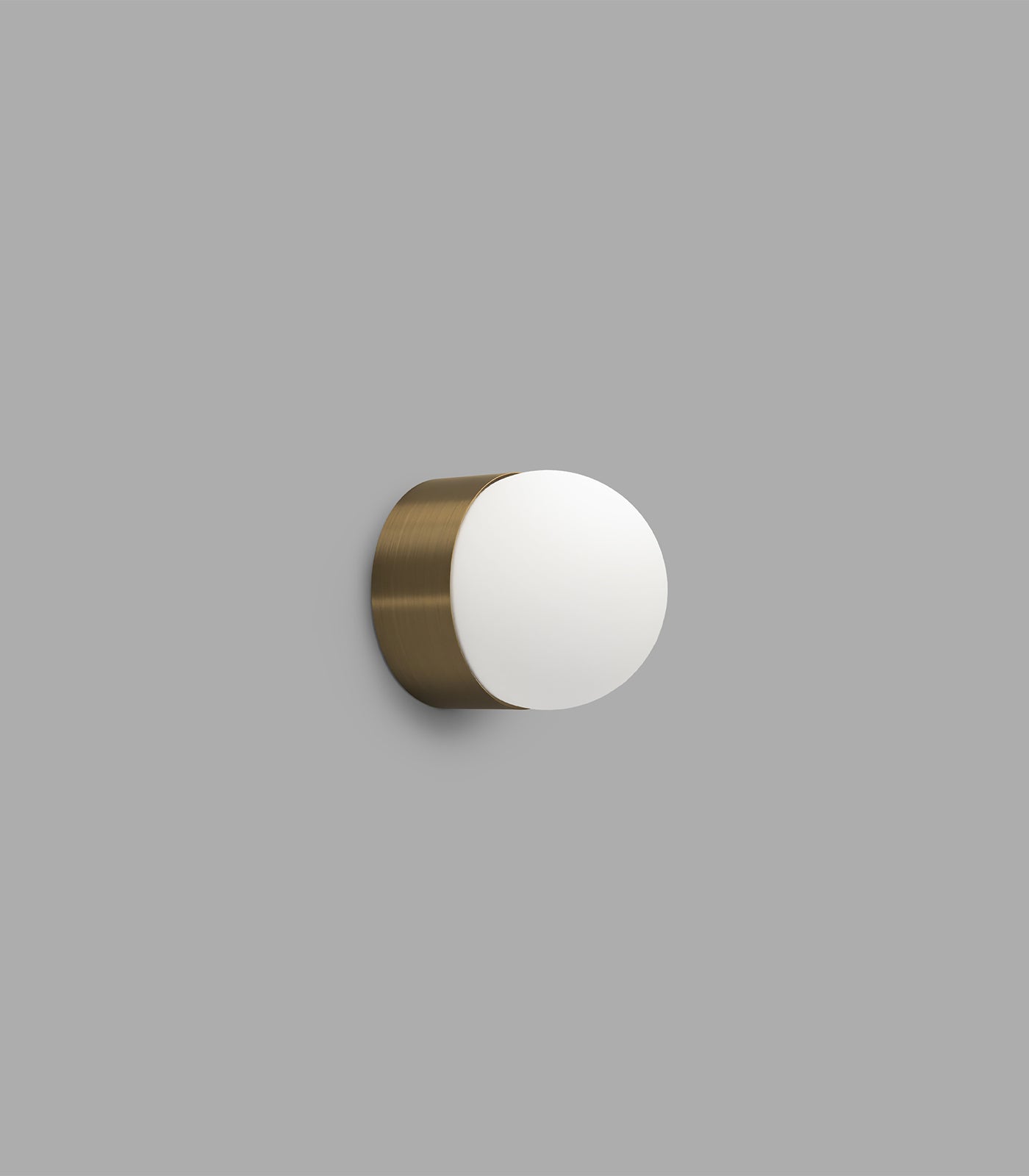 Lighting Republic Orb Sur Mini Interior Wall Light Old Brass / White / Iron IP44 - LR.i01.54e.S. + LR.i01.54M. + LR.A03.S.WH