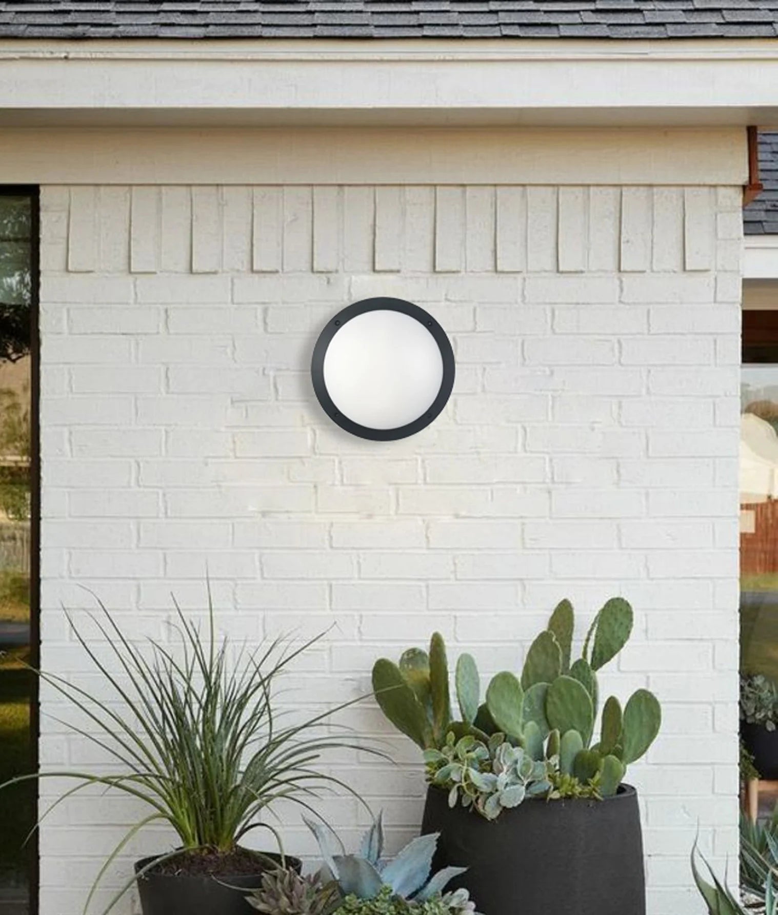 CLA BULK: Round LED Bulkhead 4000K Black/ White 12W 220-240V IP66 - BULK1, BULK2A