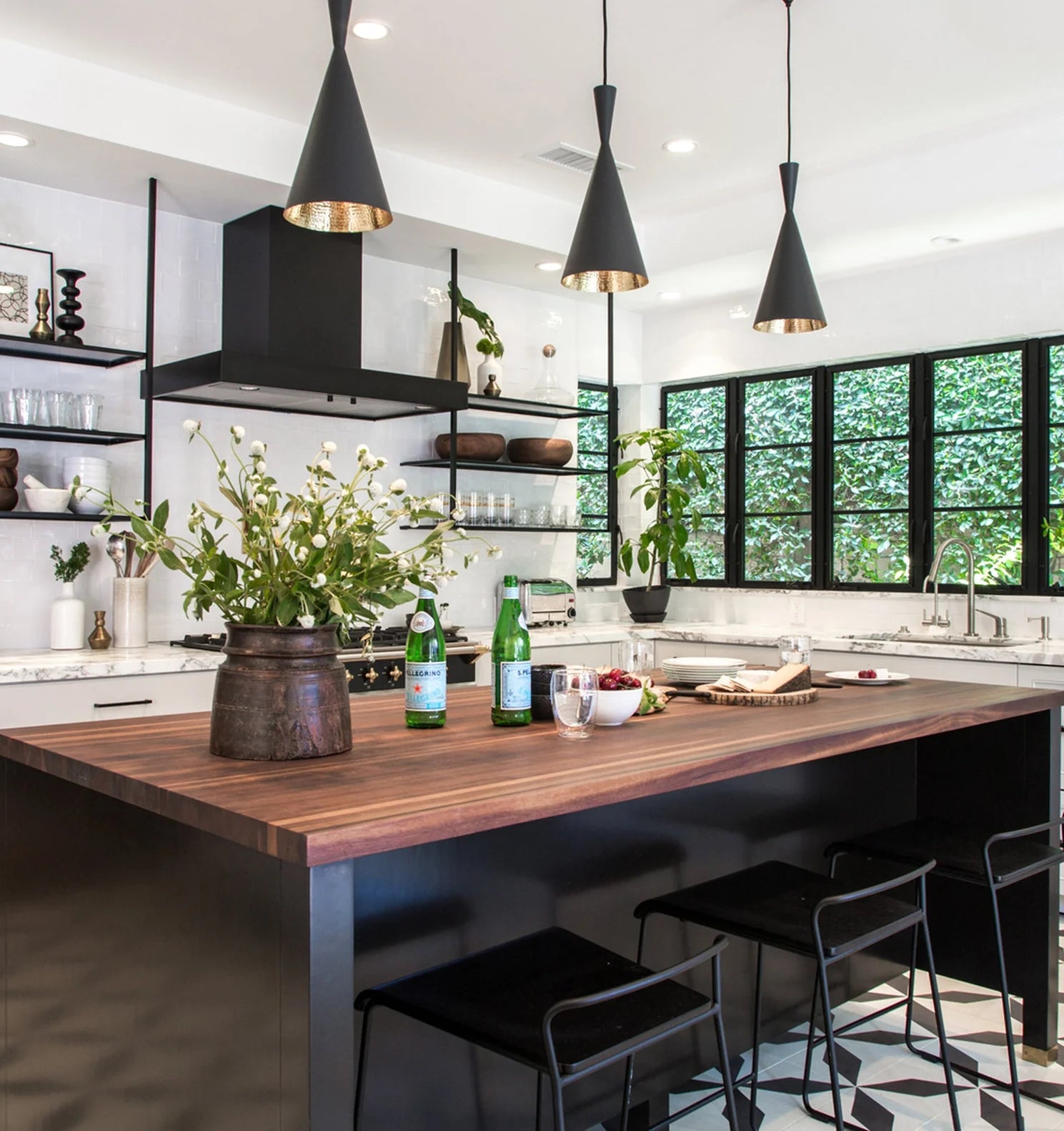 CLA CAVIAR: Cone Shape Interior Pendants Black- CAVIAR6