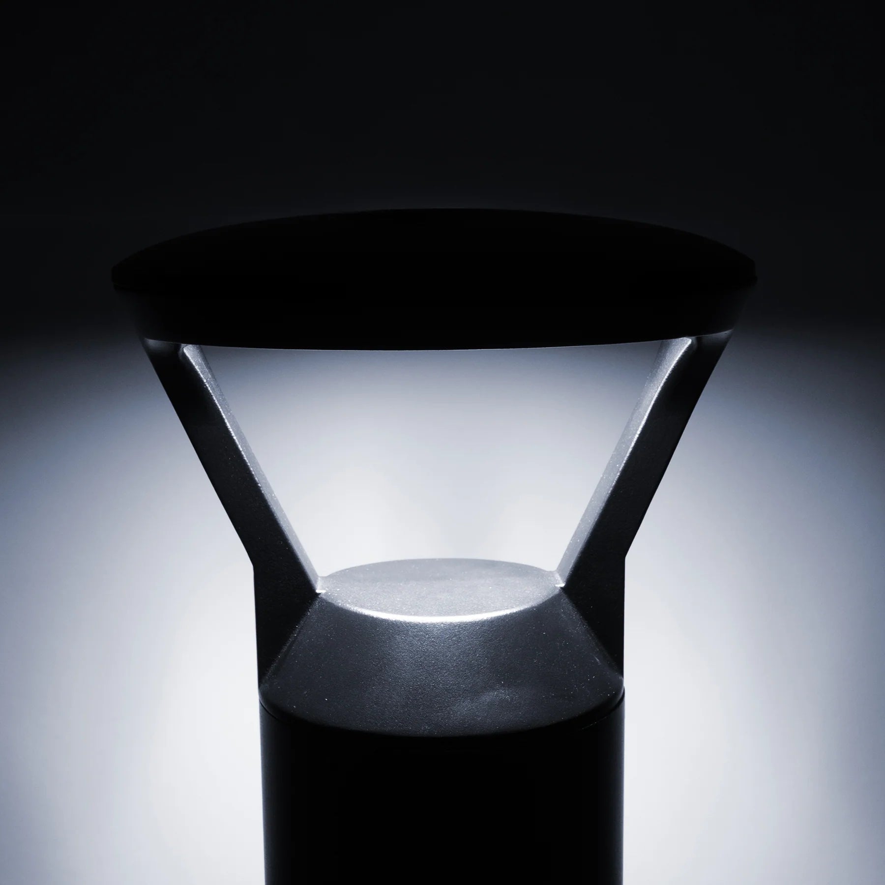 Havit Thema 975mm Round LED Bollards Tri- Aluminium Black 18W 24V/240V IP65- HV1643T-BLK-240V | HV1643T-BLK-24V