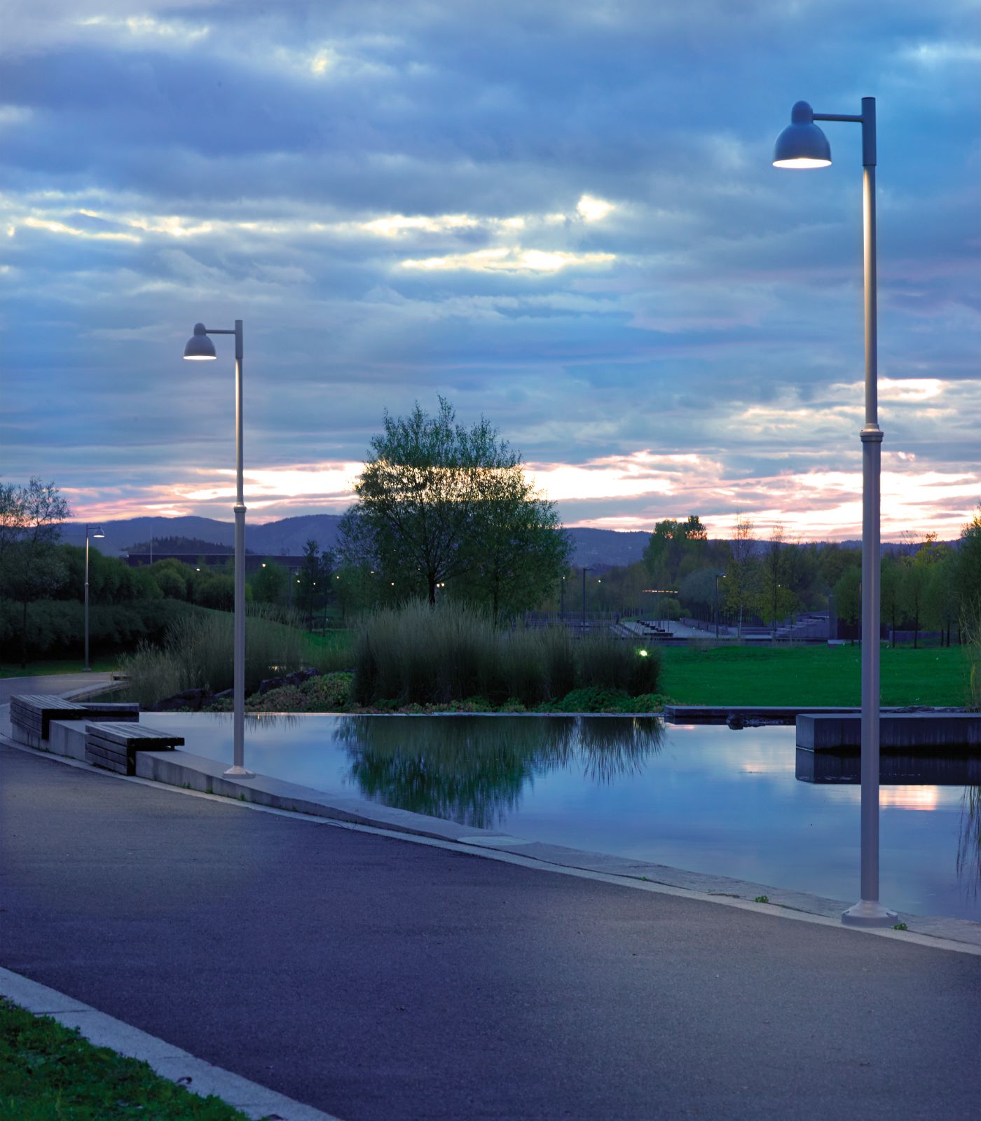 Norlys Koster Pole LED Flood Light Aluminium/ Graphite 17.5W 3000K IP54 - NLYS.1914AL, NLYS.1914GR