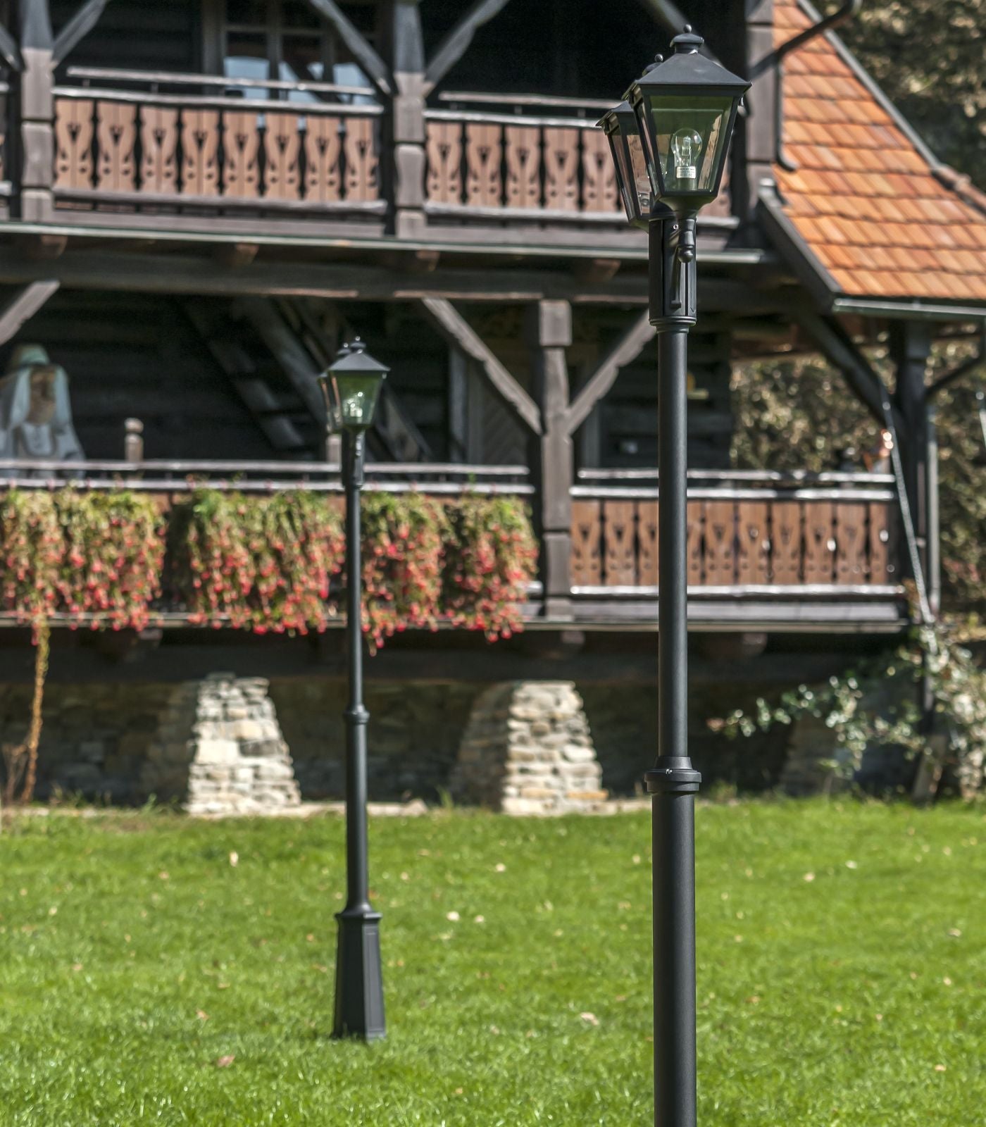 Norlys London 2lt Pole LED Flood Light Black/ White IP54 - NLYS.482, NLYS.492