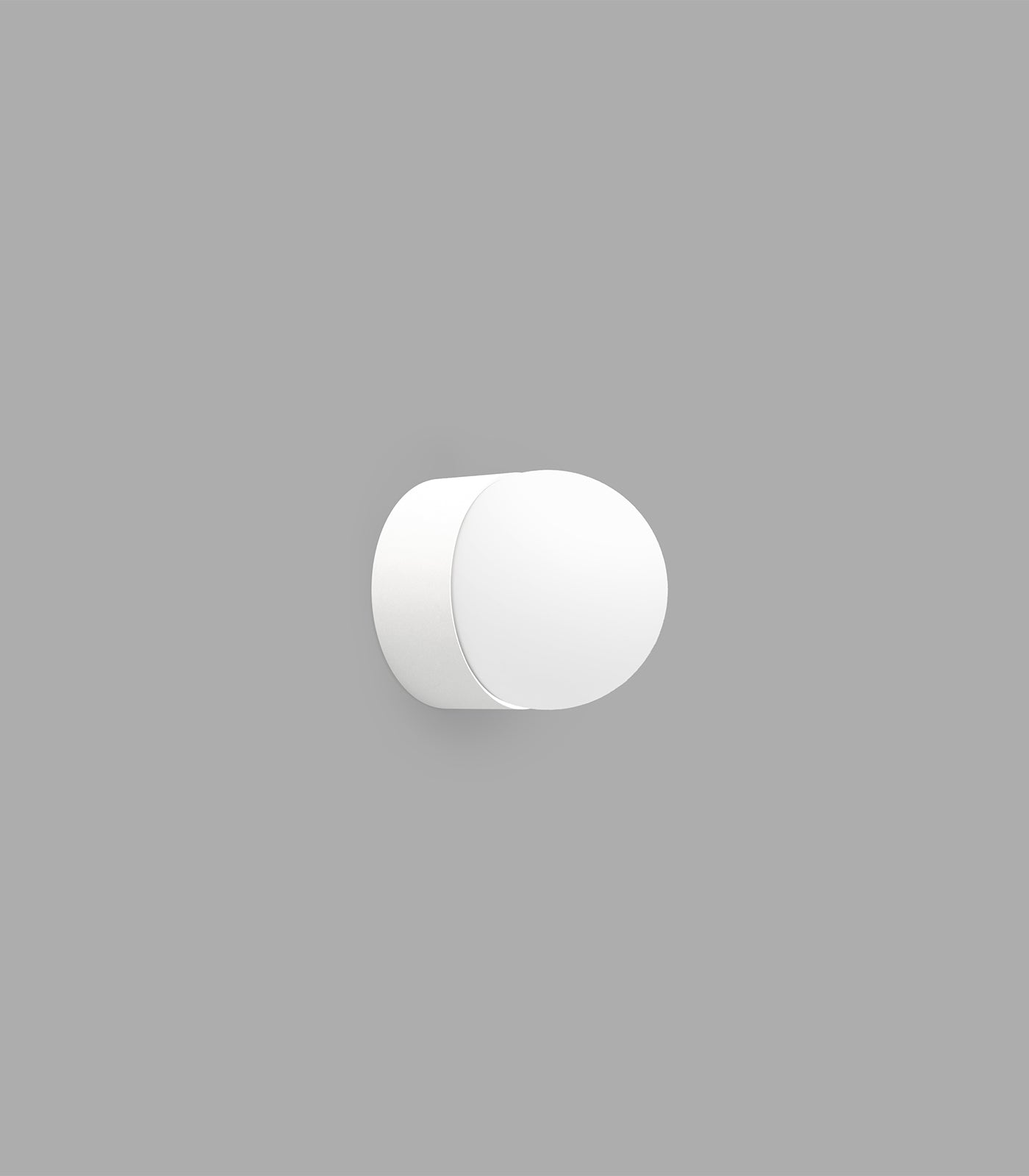 Lighting Republic Orb Sur Mini Interior Wall Light Old Brass / White / Iron IP44 - LR.i01.54e.S. + LR.i01.54M. + LR.A03.S.WH